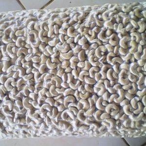 Cashew Nut W320
